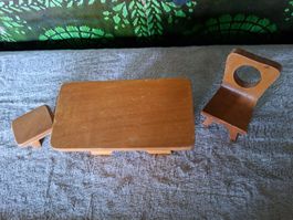 Vintage Puppenhausmöbel Holz Tisch und 2 Stühle, von Vitali