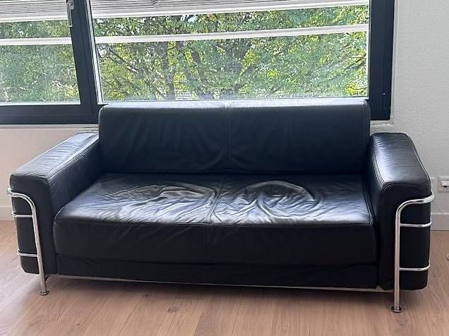 Sofas: Schwarzes kleines Bettsofa – D'occasion à Männedorf par nestema