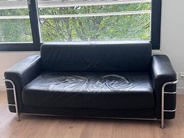 Schwarzes kleines Bettsofa