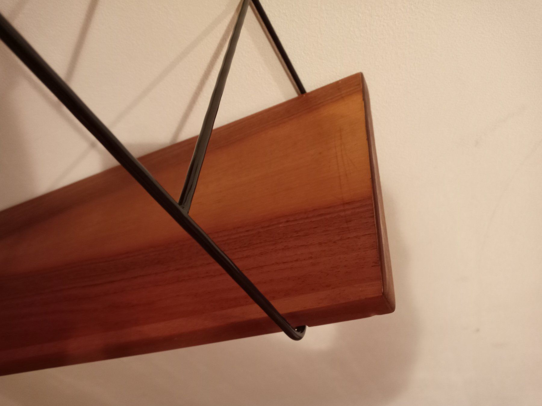 String Étagères: String Regal aus Nussbaum – D'occasion à Prez-vers-Siviriez par Monija70 4