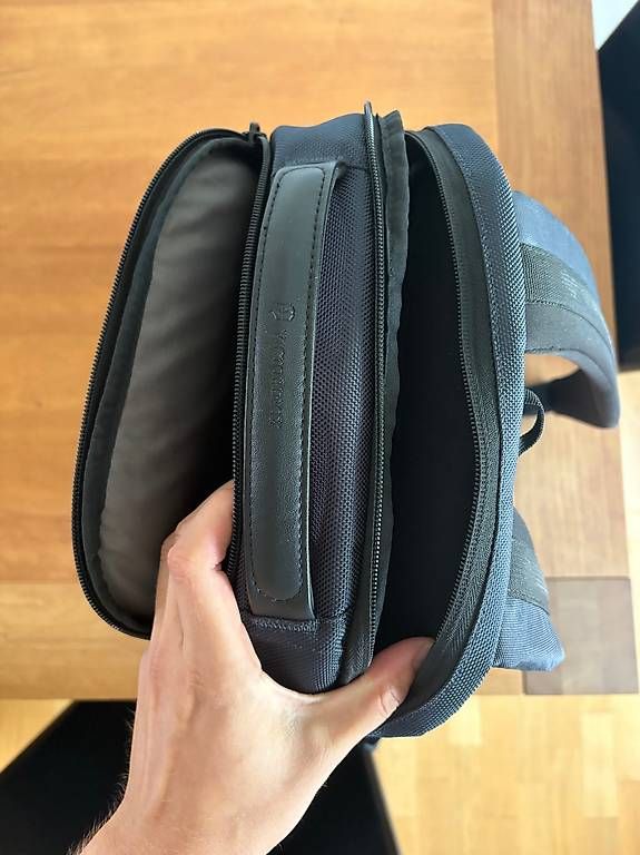Zaini: Victorinox Backpack – Usato da Zürich venduto da James_Kr 3