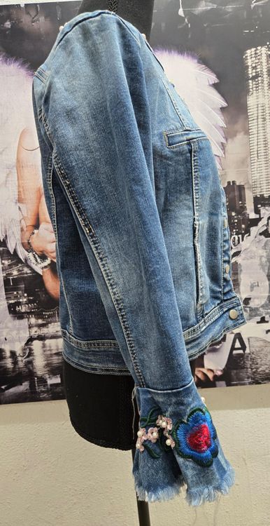 Giacche: Jeansjacke Damen Grösse S mit Perlen bestickt – Usato da Rheinsulz venduto da Dred