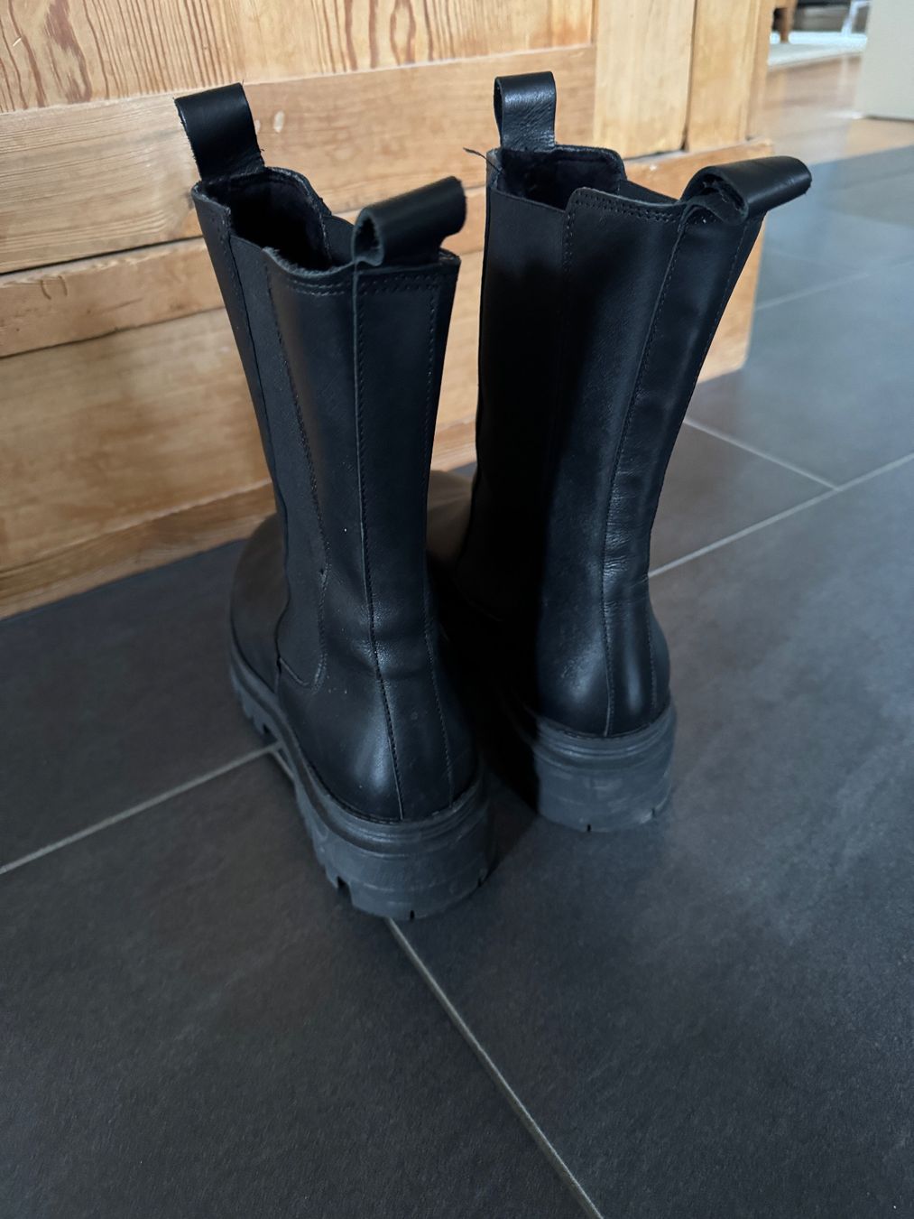 Tamaris Damenschuhe: Tamaris  Stiefel Schwarz Gr. 41 – Neu (gemäss Beschreibung) aus Müntschemier von lunalena13 2