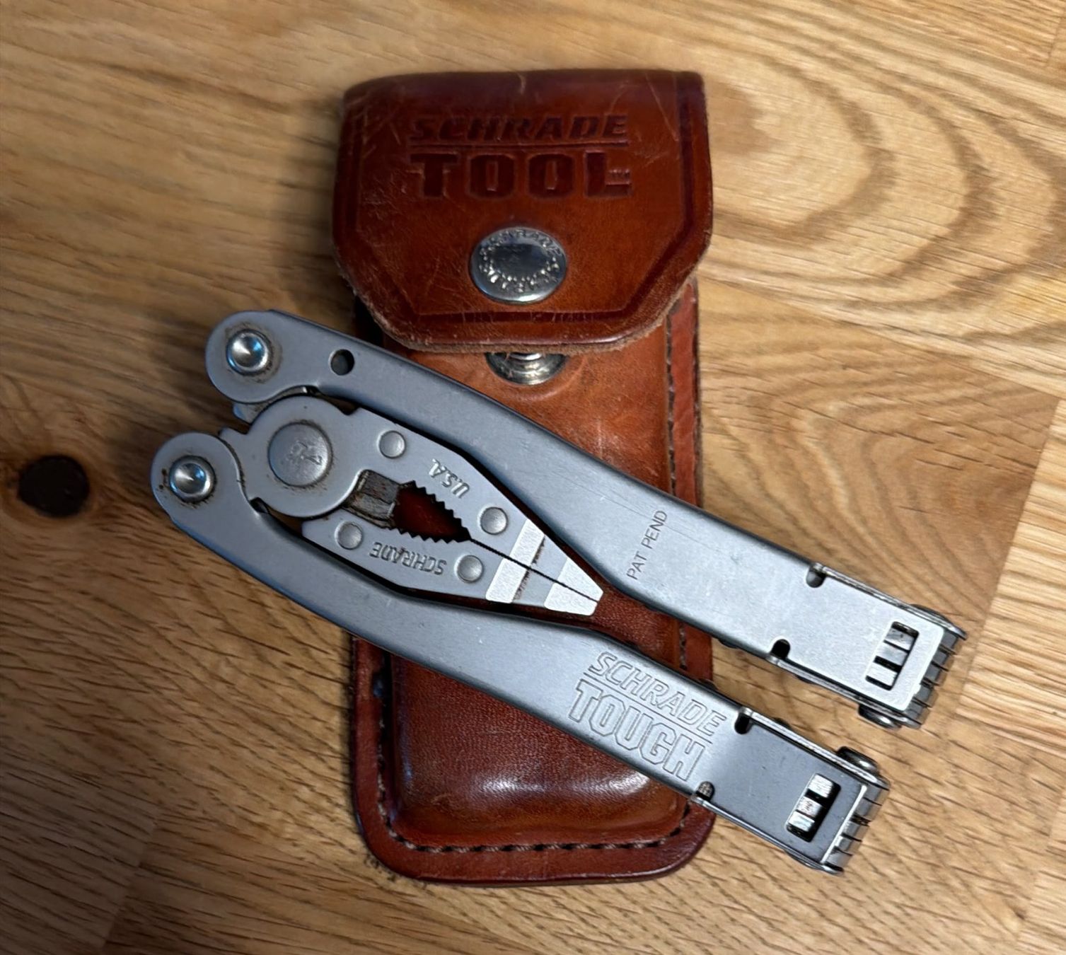 Alle Werkzeuge: SCHRADE  TOUCH USA MULTITOOL – Gebraucht aus Zürich von Frei-Occasionen 1