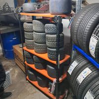 Lot de divers pneus de karting
