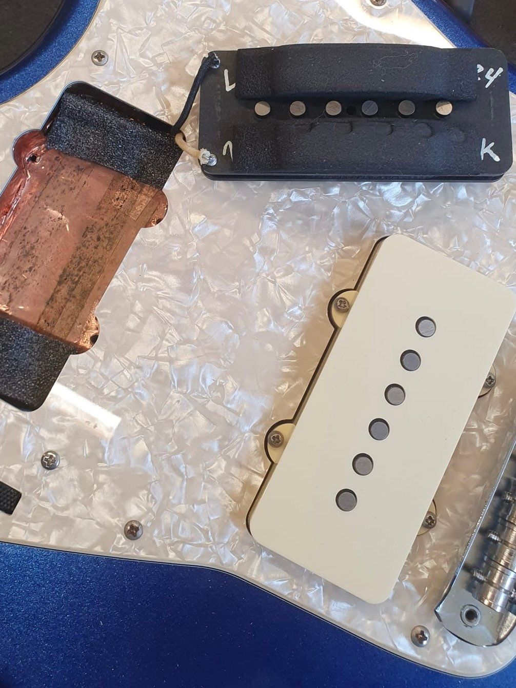 Fender Strumenti musicali: Fender American Ultra Jazzmaster - Maple Fingerboard - Cobra – Usato da Ortschwaben venduto da Musictrade 9