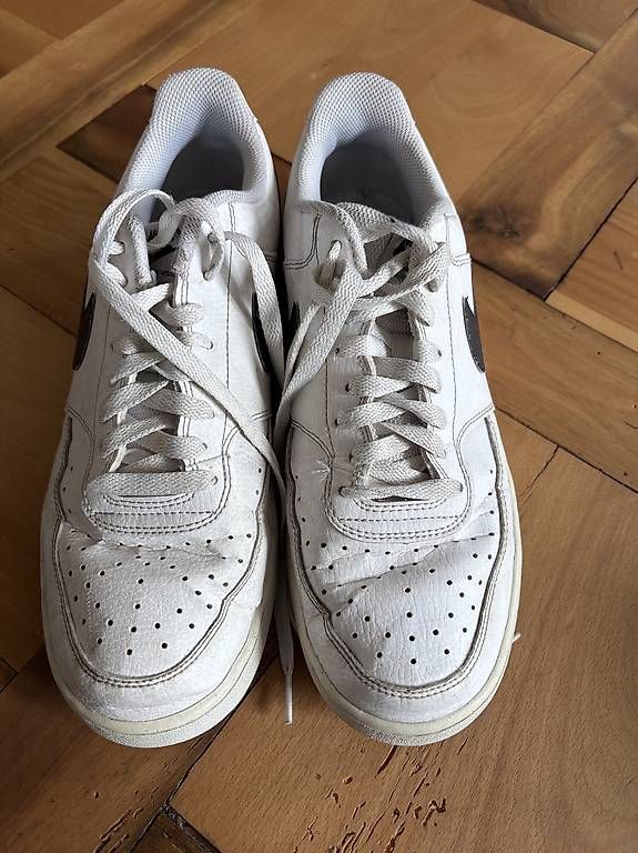 Scarpe da uomo: Nike Turnschuhe Gr. 44,5 – Usato da Zug venduto da Sienna78 1