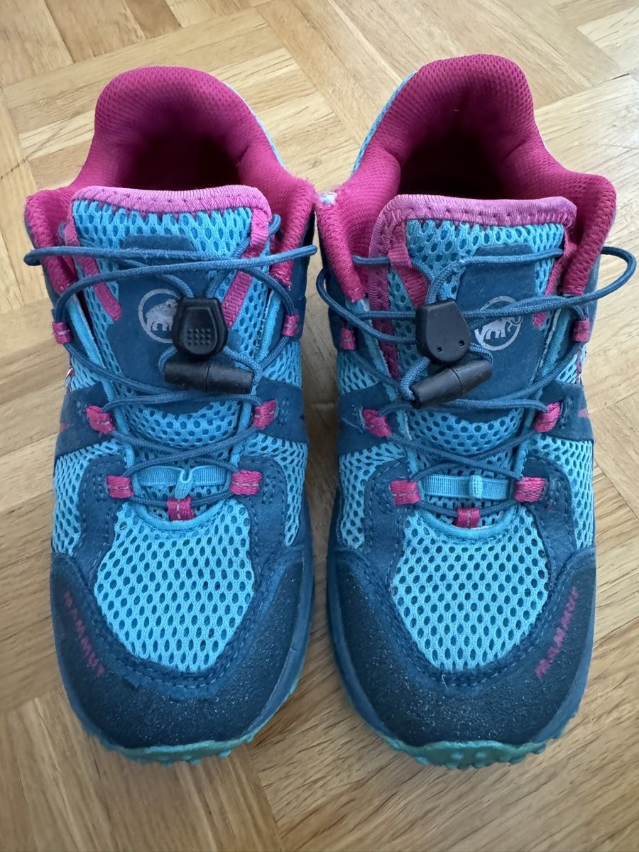 Mammut Chaussures filles: Kinder Wanderschuhe Mammut, Gr. 33 – D'occasion à Kilchberg ZH par Von_dutch