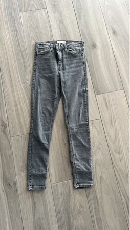 Jeans, Grösse 28/32 !
