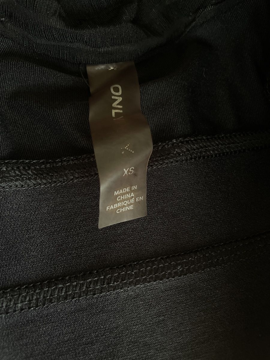 Only Top: Schwarzer Only Sport Top/BH/bustier Gr. XS – Usato da Obergerlafingen venduto da cabo4 2