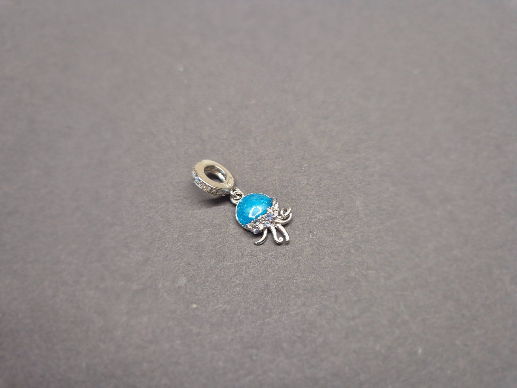 Anhänger: Silber Charm Qualle blau +Garantie – Neu (gemäss Beschreibung) aus Rotkreuz von Carbone_Bijou-Shop