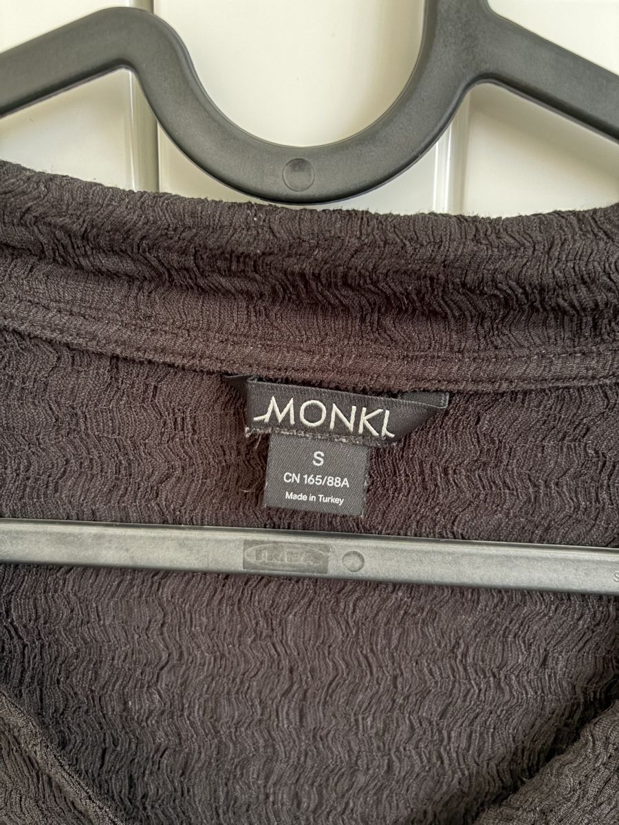 Tops: Cardigan noir Monki - Taille M – Gebraucht aus Monthey von Sevdije.Kololli 2