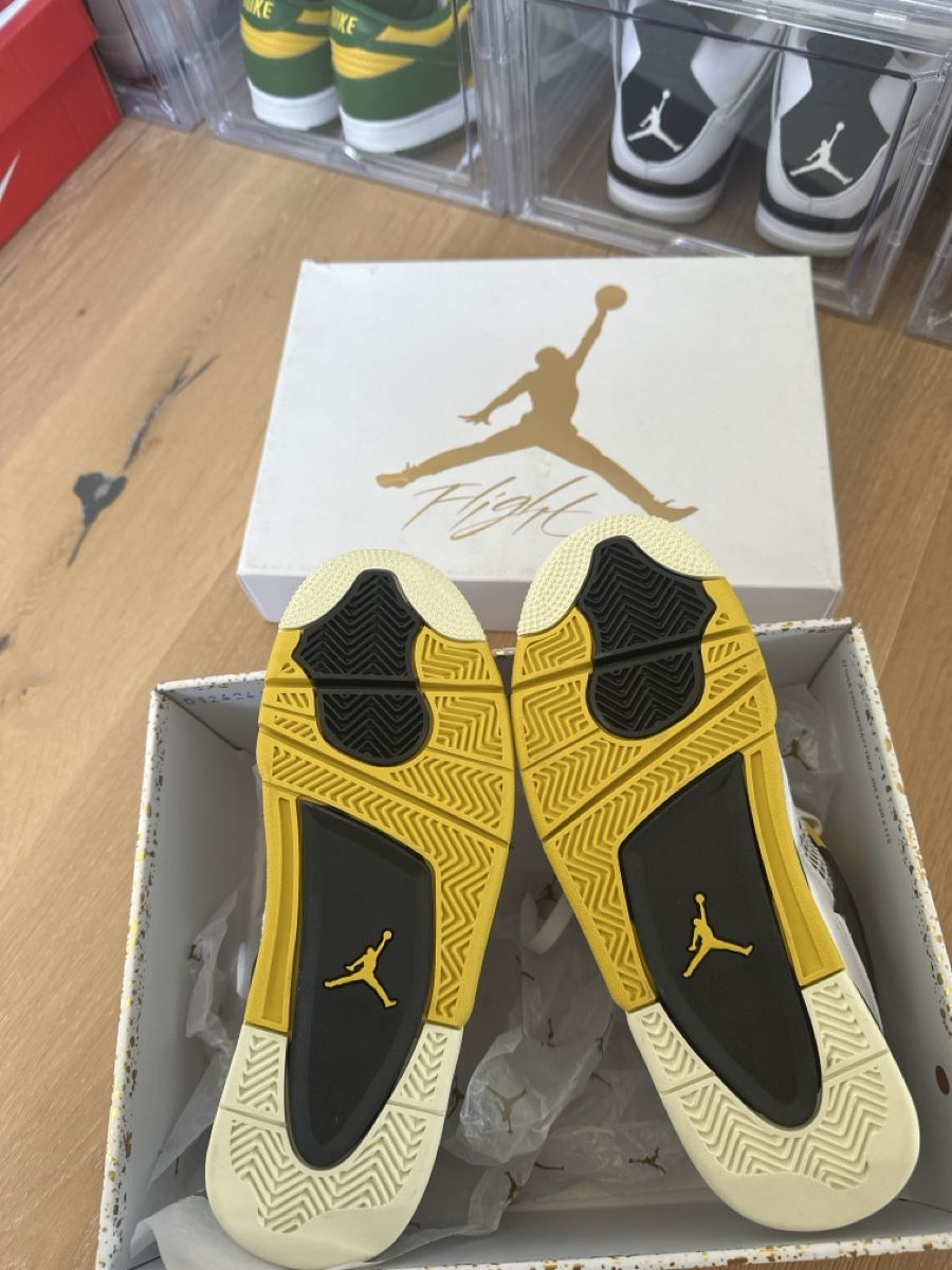 Jordan Scarpe da uomo: Air Jordan 4 Retro "Lightning" Gr.38.5 – Nuovo e nell'imballaggio originale da Trimmis venduto da Subburbia 3