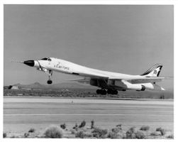 Pressefoto Rockwell B-1B Prototyp USAF auf Kodak Fotopapier