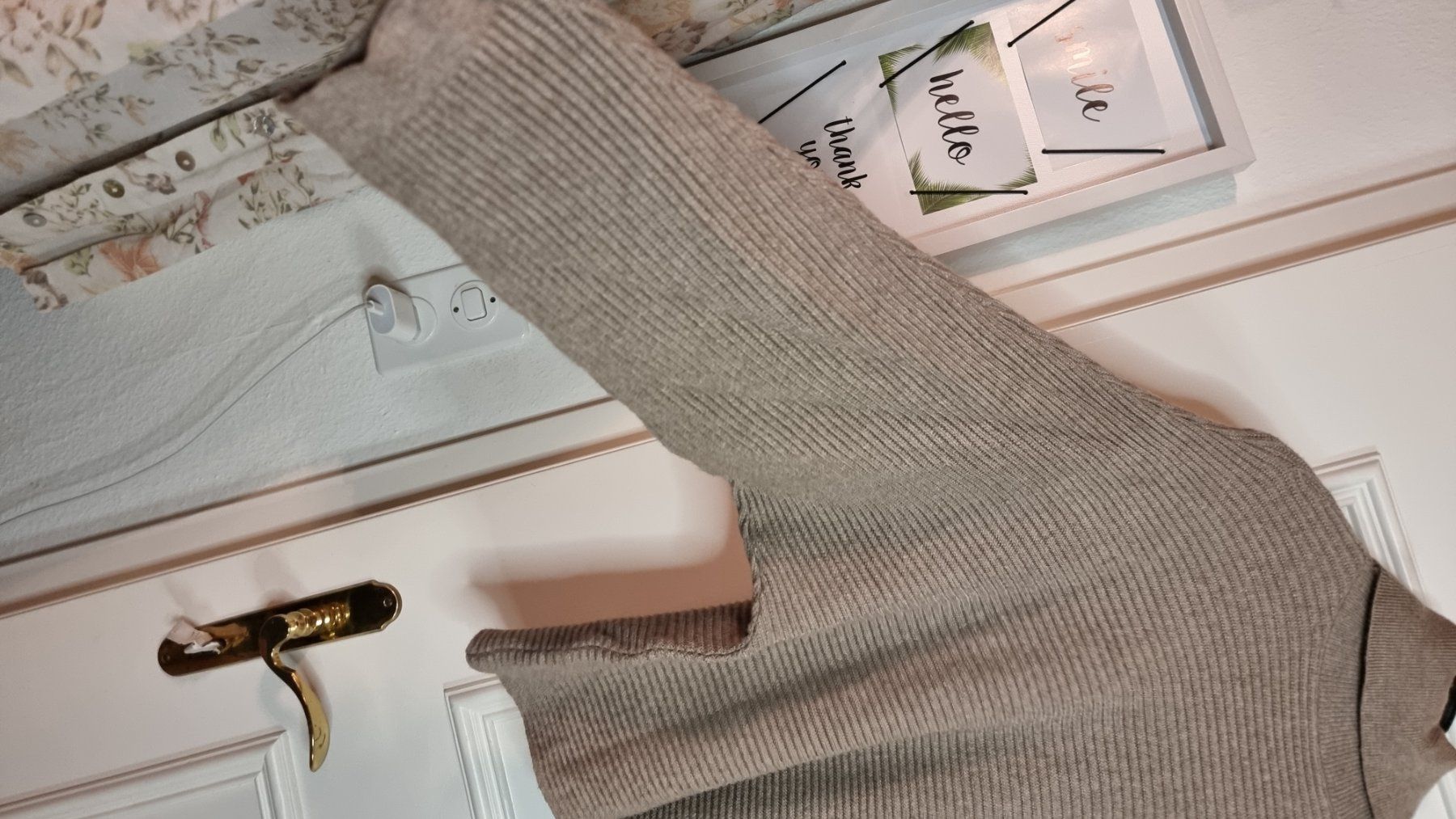 Maglioni & Felpe: Kuscheliger Damen Rollkragenpullover, Gr.40  Winter-Look – Usato da Wald ZH venduto da CapLux 3