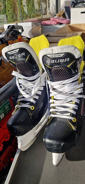 Pattini da ghiaccio: Eishockey Schlittschuhe  – Usato da Wiesendangen venduto da Dreiergespann 2