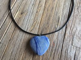 BLAUQUARZ  HERZ  VERSTELLBARE HALSKETTE   LÄNGE 45-51cm