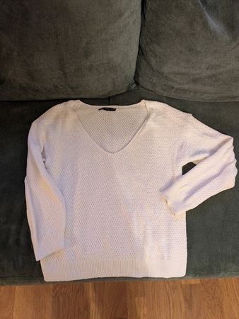 Gestrickter Pullover V Ausschnitt, Gr. XS, Mango