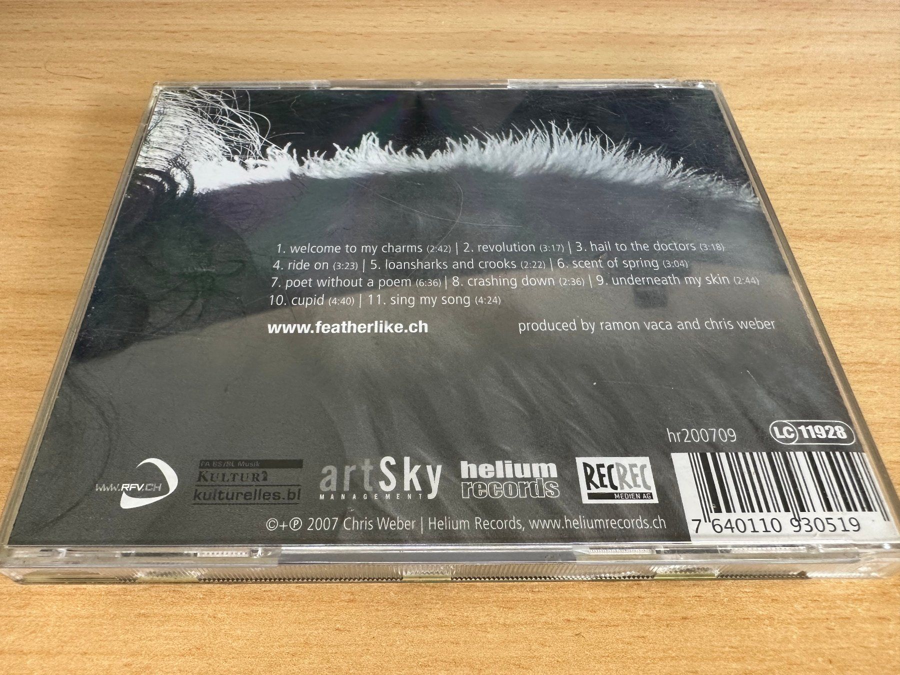 CD: Featherlike – Heavy Feathers – Usato da Rikon im Tösstal venduto da Alpenmutz 1