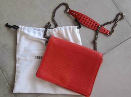 Sac en cuir grainé rouge Great By Sandie Paris et clous