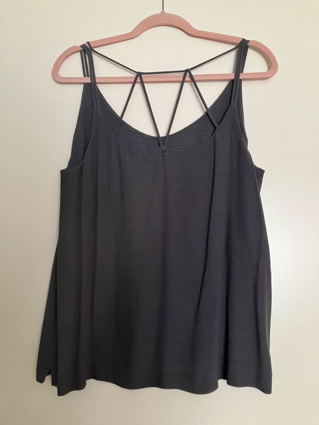 Nile Top: Damen Top NILE atelier dunkelgrau Grösse M – Usato da Murten venduto da sithiche 1