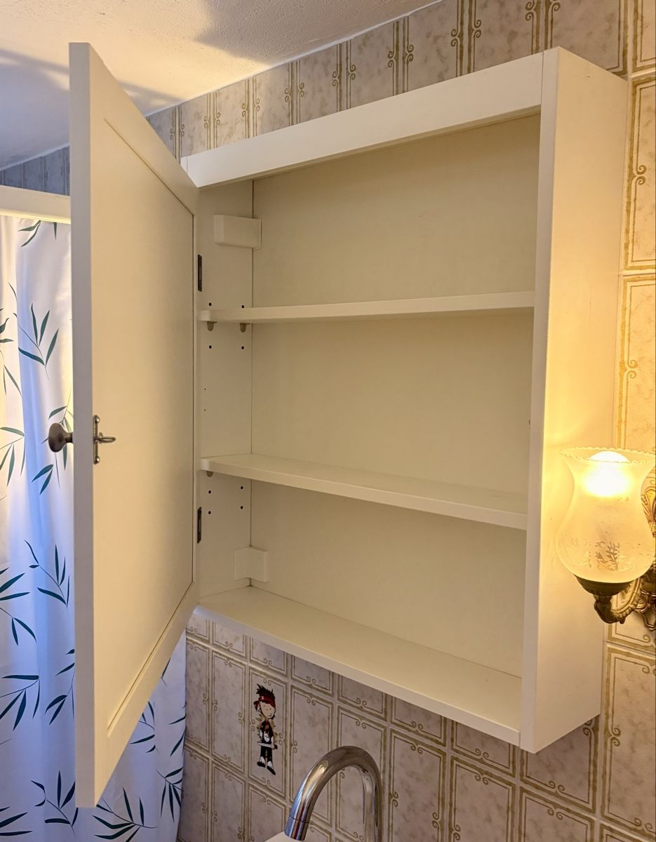 Armoires miroirs: Spiegelschrank  – D'occasion à Lindau par Porci 1