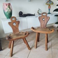 Brutalismus, Set von 2 rustikalen Vintage Holzstühle