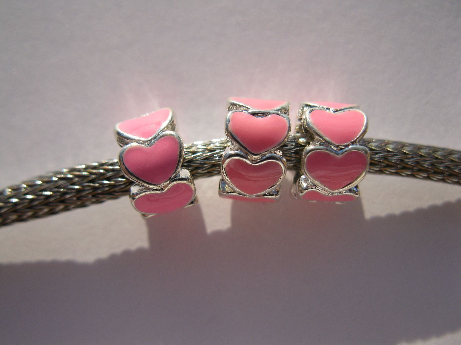 Perle (finte): 2 Metallperlen, Beads, Grosslochperlen Herz, rosa emailliert – Nuovo e nell'imballaggio originale da St. Margarethen TG venduto da LuanaKa 1