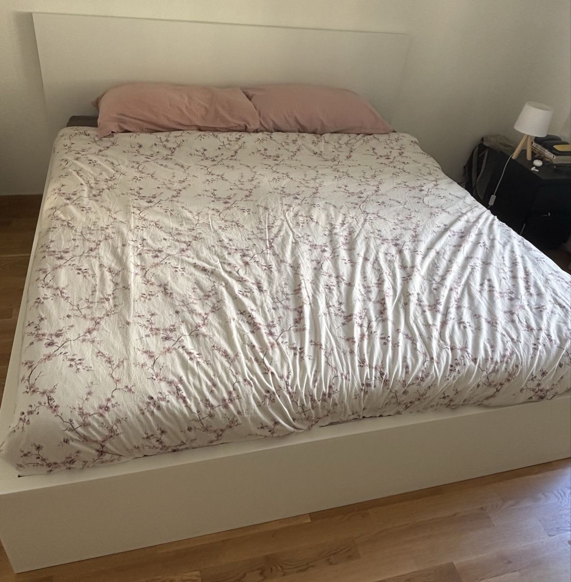 Betten: Malm bed frame - king 180x200 – Neu (gemäss Beschreibung) aus Bern von cia_6q9y