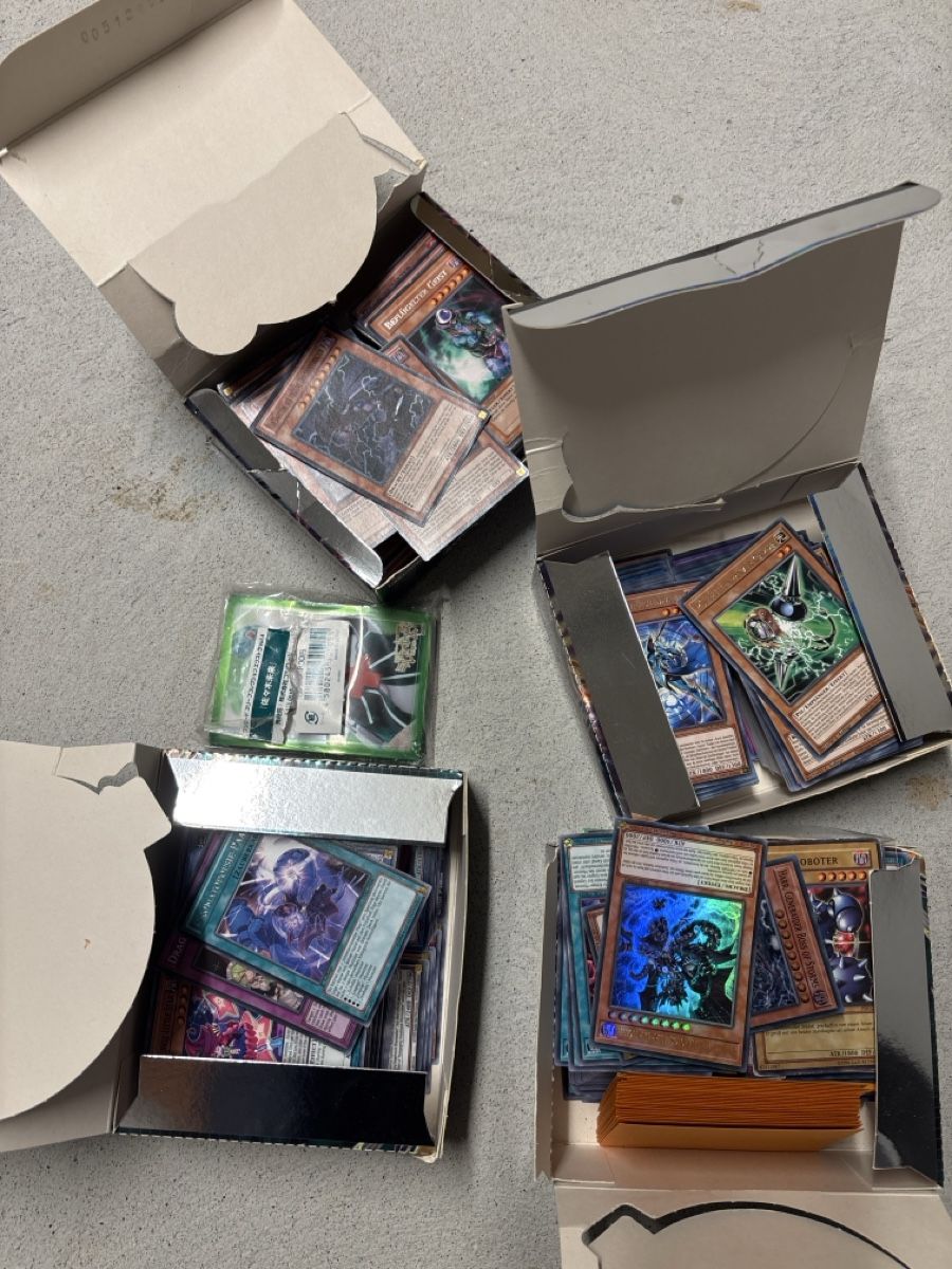 Giochi: Yu-Gi-Oh Sammelkarten diverse Karten gebraucht – Usato da Bern venduto da cinice