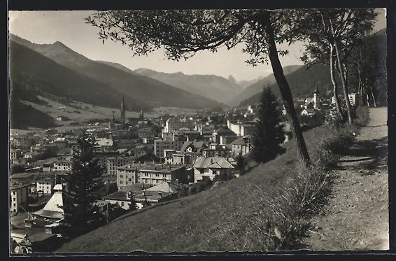 Cartoline postali: Davos, Blick auf den Ort vom Wanderweg a – Usato da Berlin venduto da bartko-reher