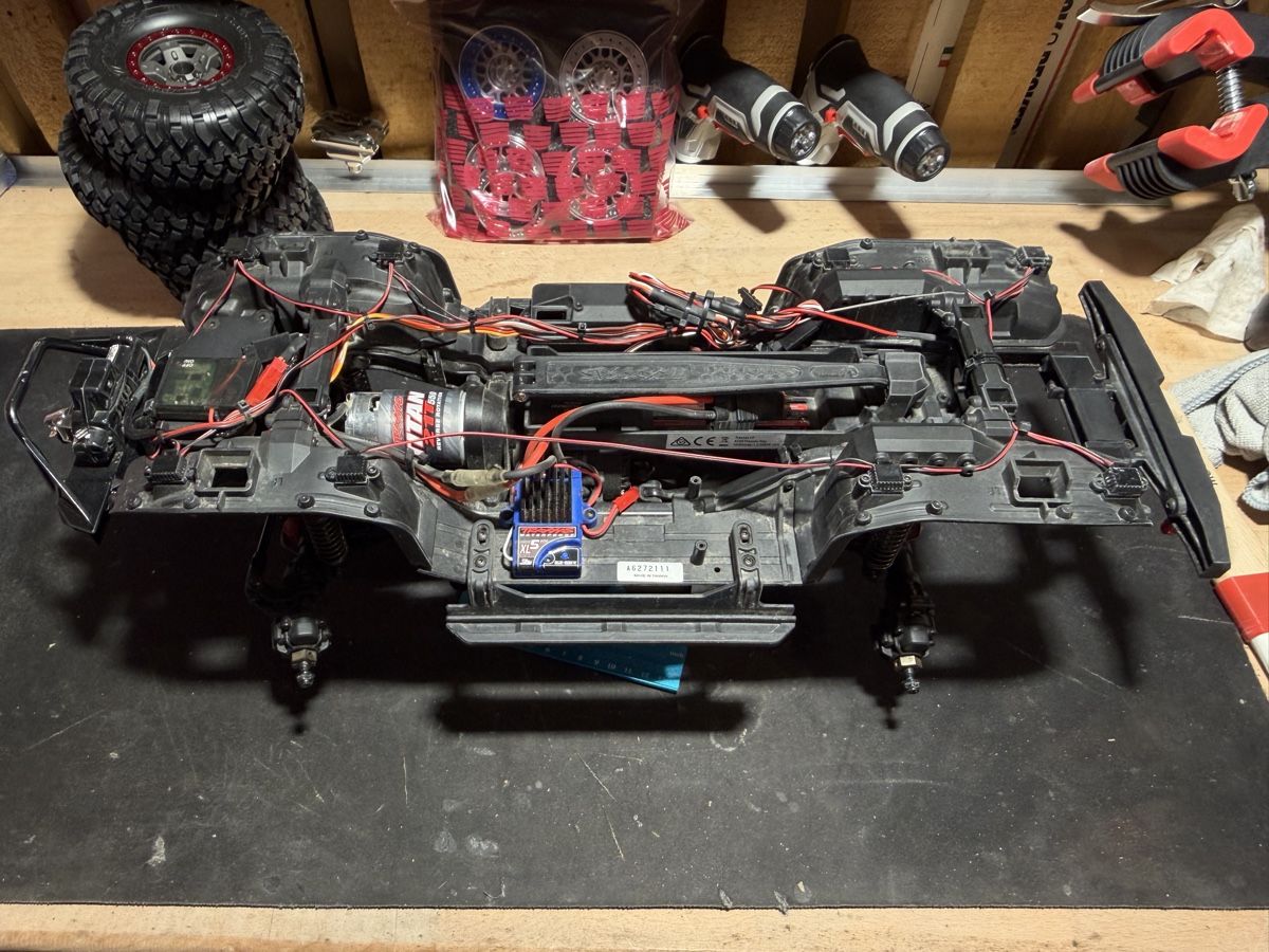 Traxxas Modellismo RC: Traxxas TRX4 Sport custom – Usato da Gland venduto da djtroych 1