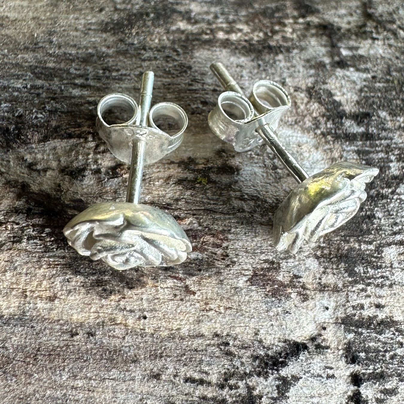Olga Ribler Ohrringe & -stecker: Rosen Ohrstecker Sterling Silber 925 – Neu (gemäss Beschreibung) aus Basel von  1