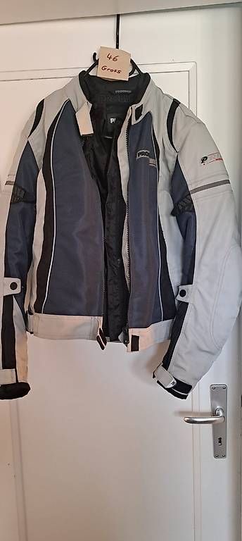 Lotti di vestiti: Motorradbekleidung Jacke mit Hose – Usato da Lenzburg venduto da Balubalu66