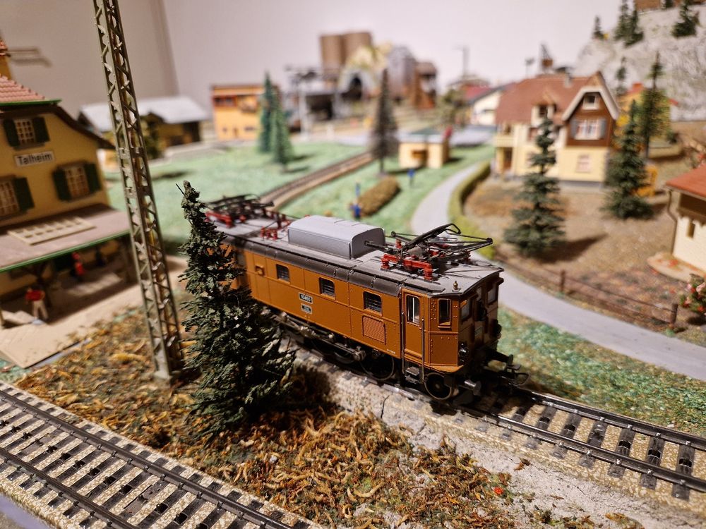 Märklin Trains électriques: Ae 3/6 Märklin H0 Lok – D'occasion à Hinterforst par Pontiac461 5
