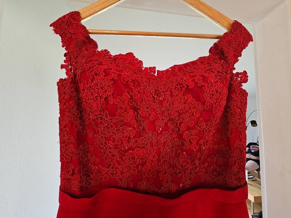 Kleider: Rotes, langes Abendkleid – Gebraucht aus Oberwil BL von Cla_Hu 4