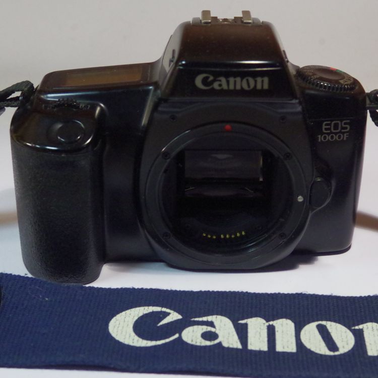 Canon EOS 1000 F Kamera (Gebraucht) in Basel für CHF 5 - mit Lieferung