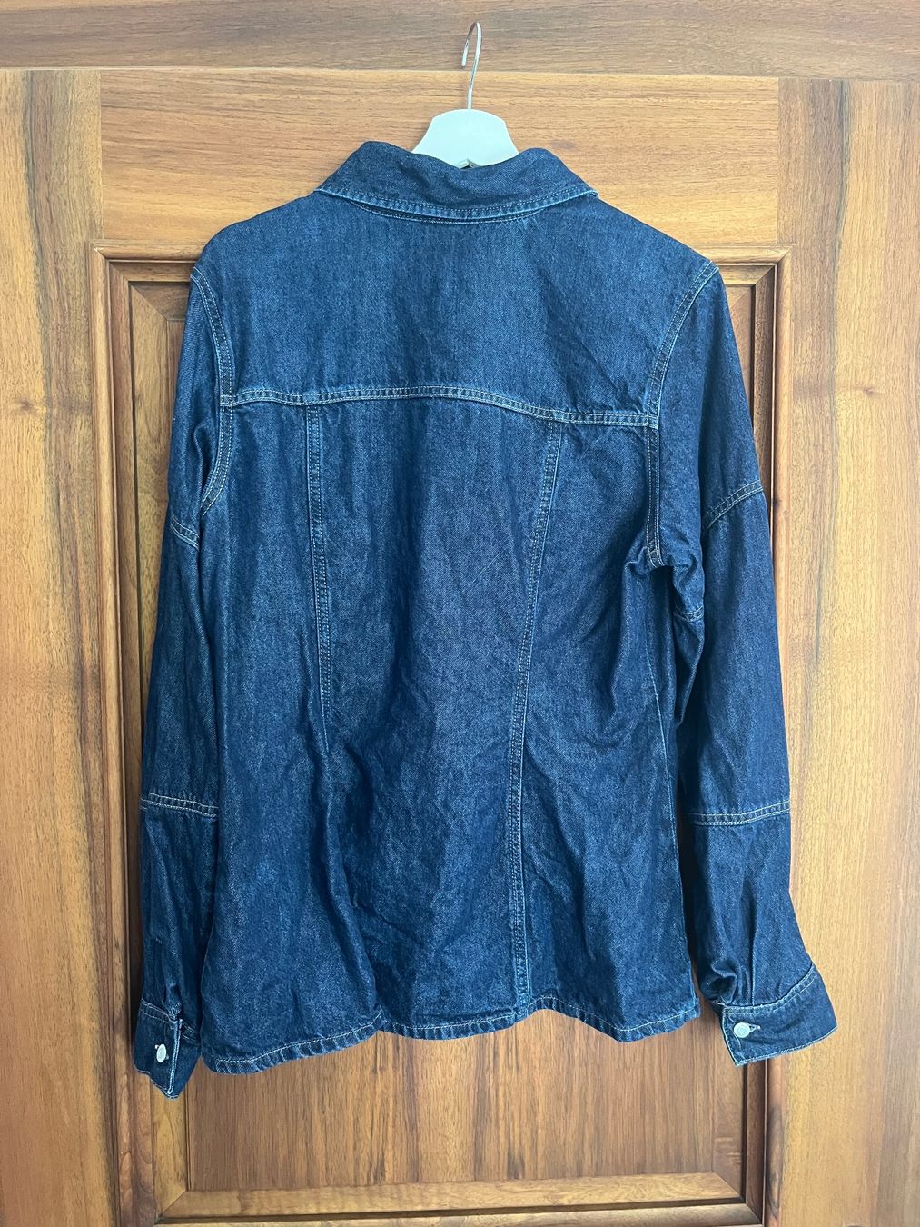H&M Camicette: Dunkelblaue Jeansbluse, neuwertig, Grösse L – Usato da Visp venduto da fra_tq5d 1