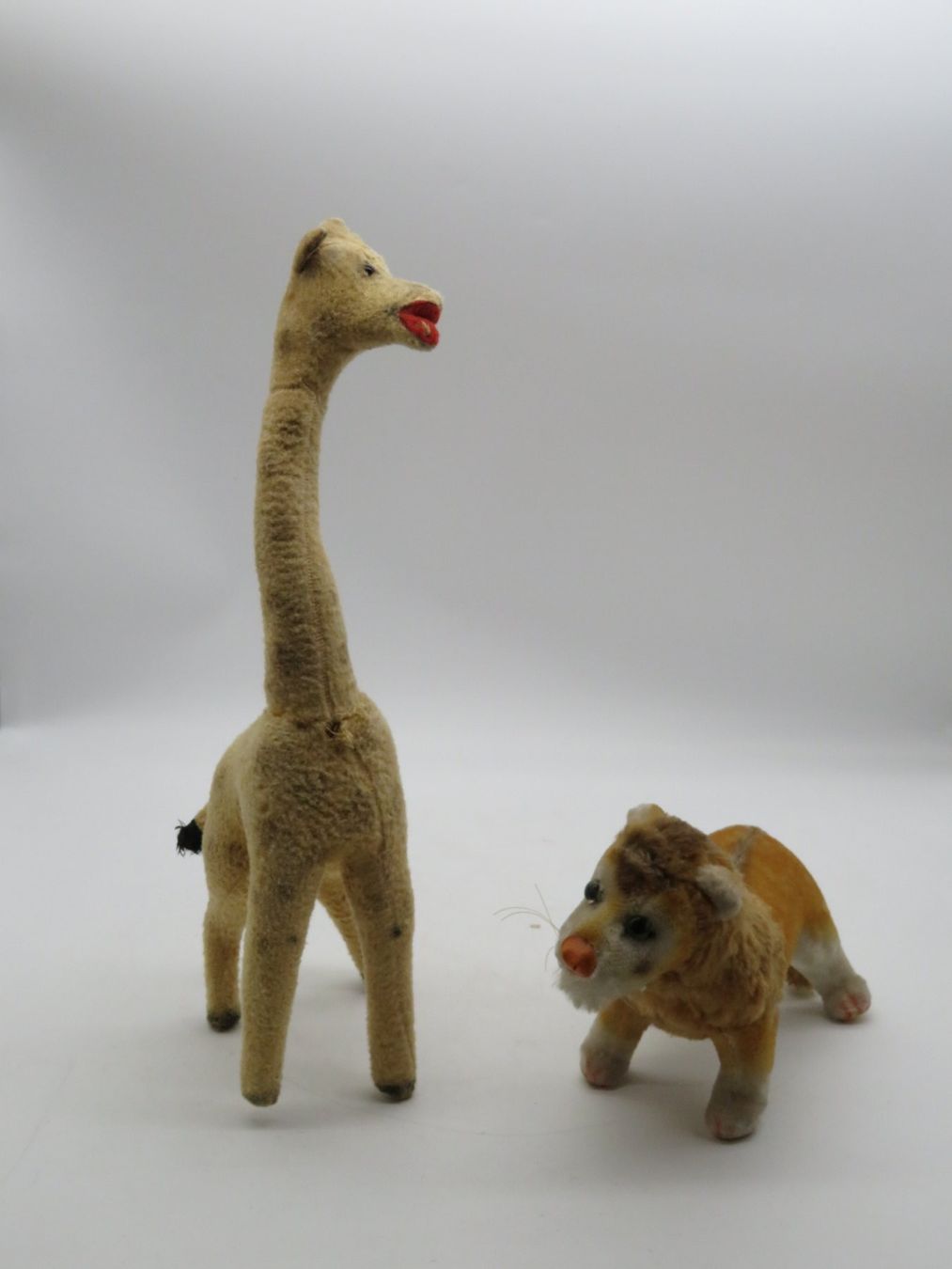 Giocattoli: Vintage Stofftier-Duo Löwe & Giraffe – Usato da Reinach BL venduto da WBZ-Flohmarkt 1