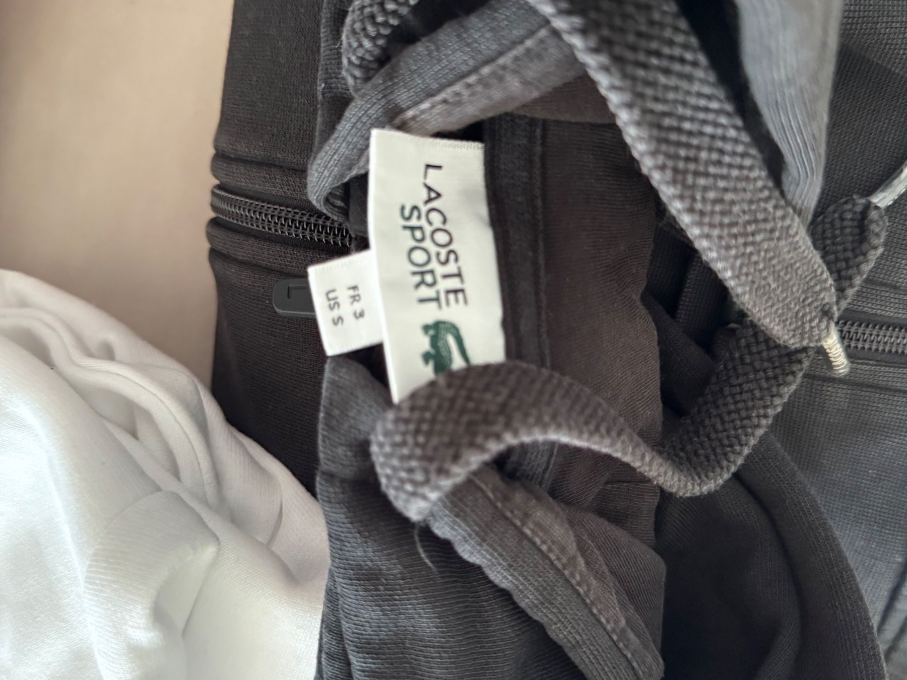 Kleiderpakete: Pullover und Jacken – Gebraucht aus Altishofen von N.97 5