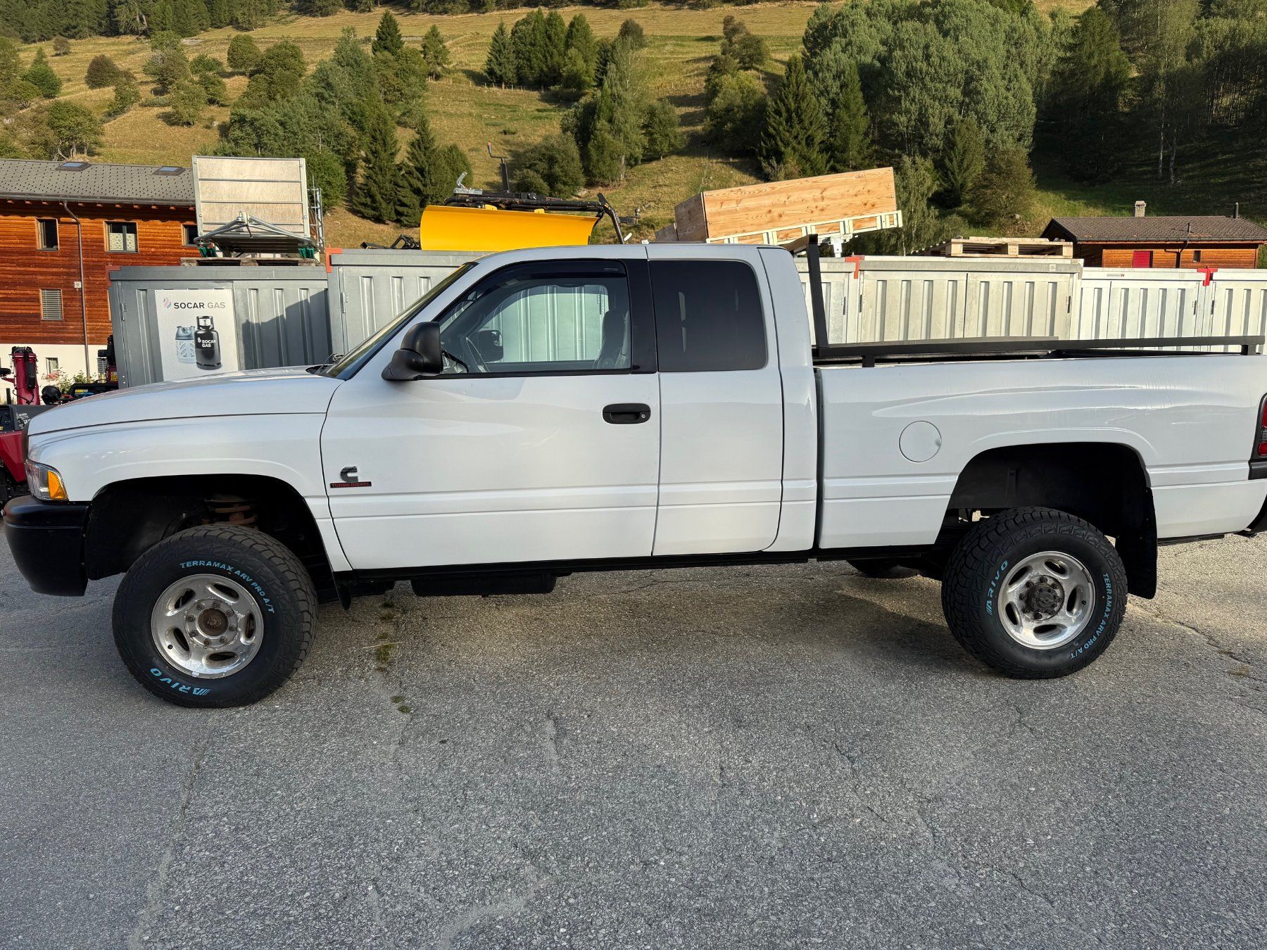 Veicoli commerciali: Dodge Ram 2500 4x4 Cummins Druckluftbremse – Usato da Münster venduto da werage 1
