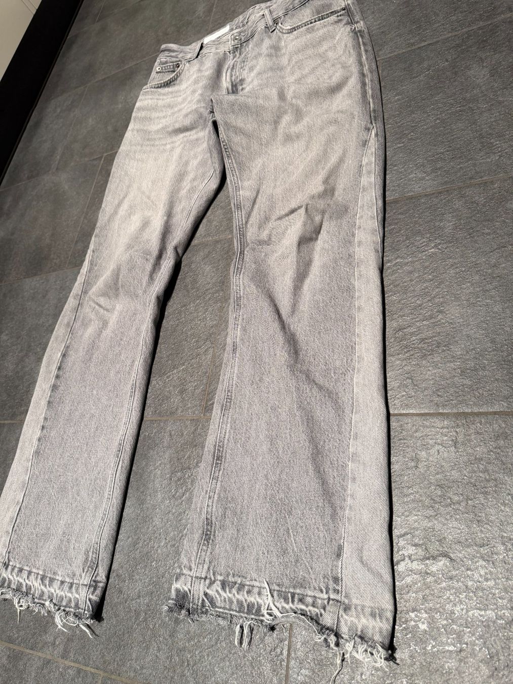 Zara Jeans: Zara Jeans flared Gr EUR 42 – Usato da Ottenbach venduto da sonnenstube01 1