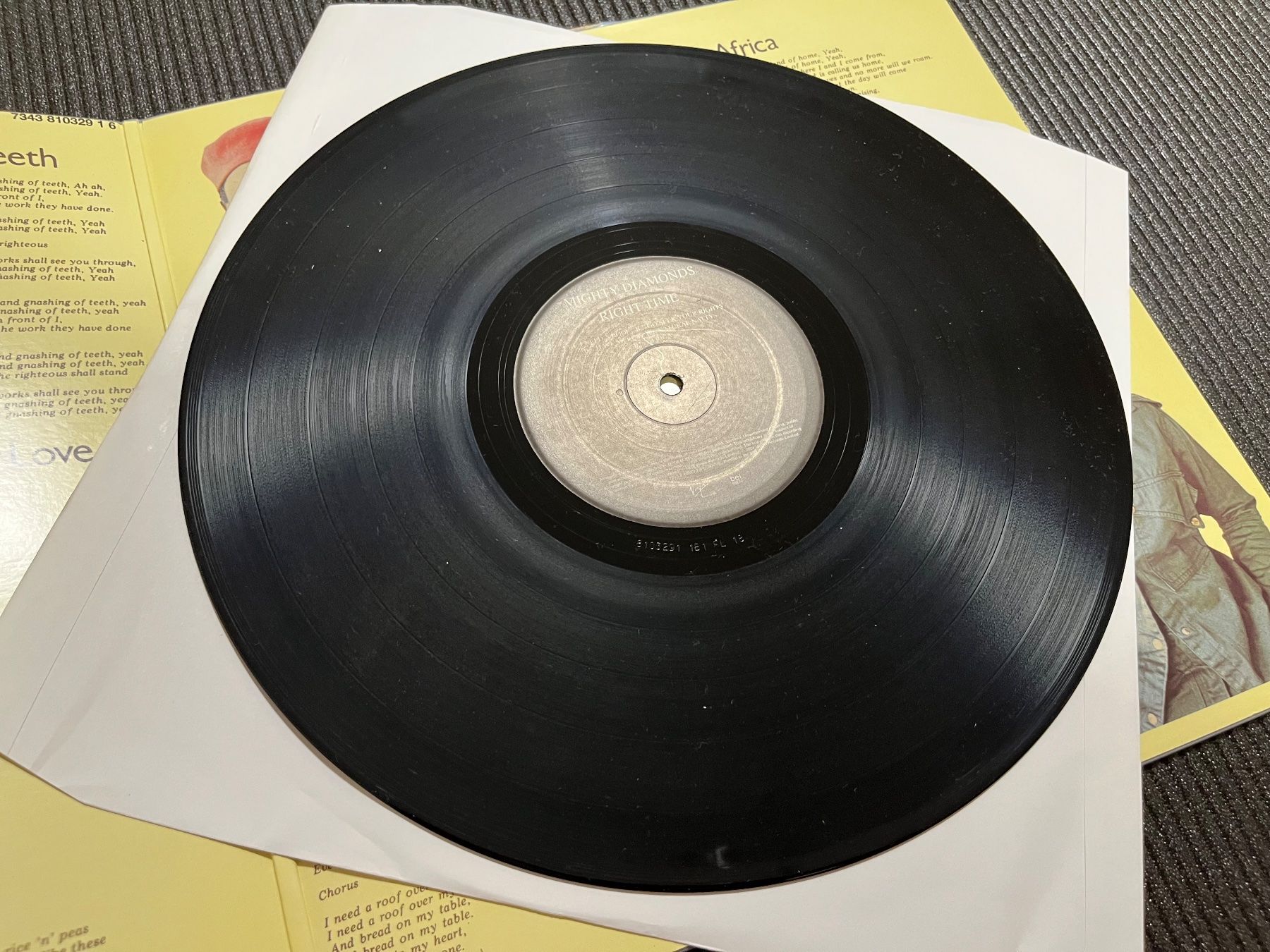 Vinyles: Mighty Diamonds Right Time – D'occasion à Olten par Xtra 3