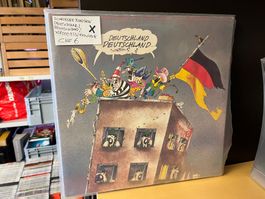 Schroeder Roadshow - Deutschland! Deutschland! - XHJ12