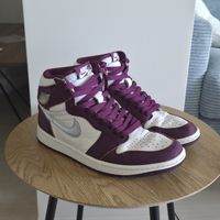 Air Jordan 1 High OG Bordeaux