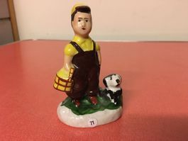 Sehr Schöne Porzellan Figur Junge mit Hund.
