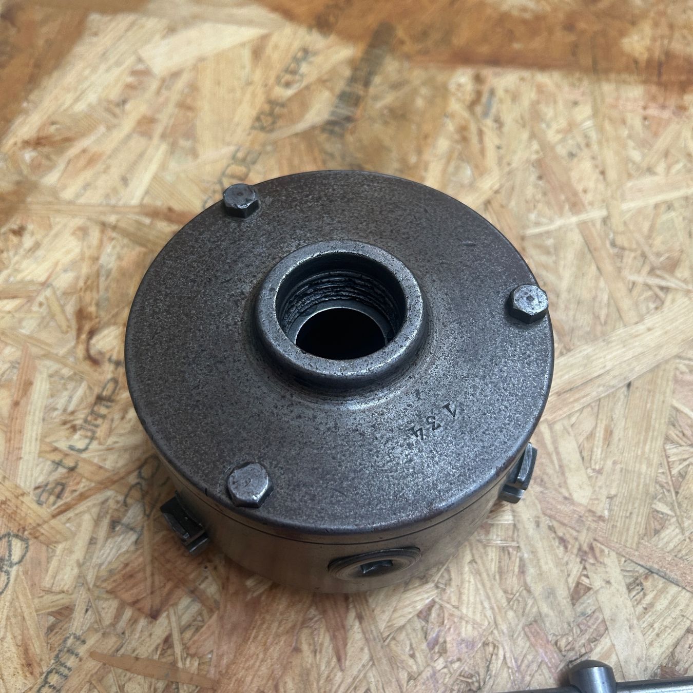 Tous les outils: Dreibackenfutter D130 für Schaublin 90 oder 102 W20 Flansch – D'occasion à Untersiggenthal par sinamoll 4