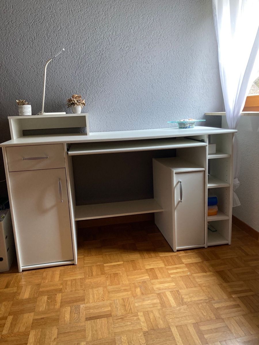 Schreibtische: Pult – Gebraucht aus Lommiswil von gbmabur 2