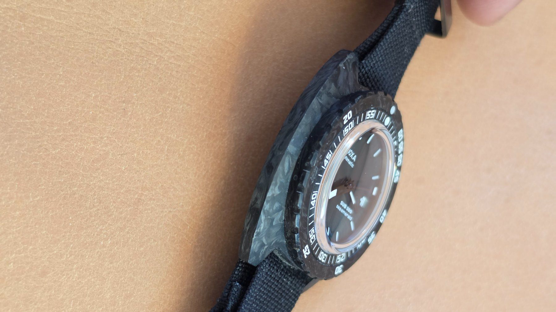 Doxa Orologi: Doxa Sub 300 carbon wie neu – Usato da Aarau Rohr venduto da Olivier5032 5