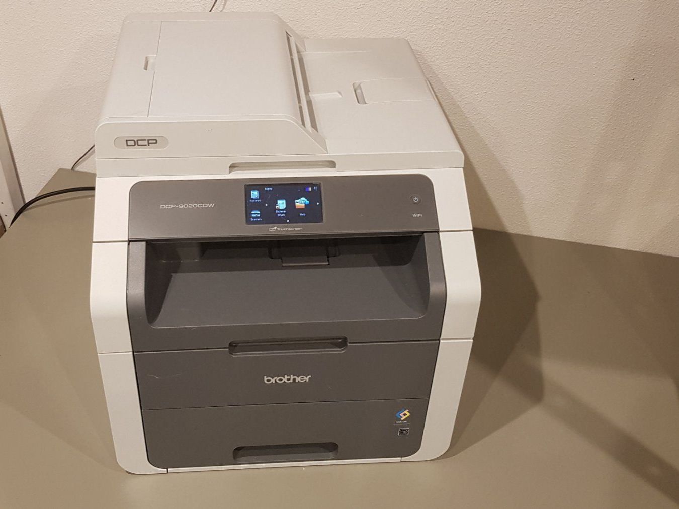 Brother Stampanti: Brother DCP-9020DCW Laserdrucker – Usato da Oetwil am See venduto da fineli2